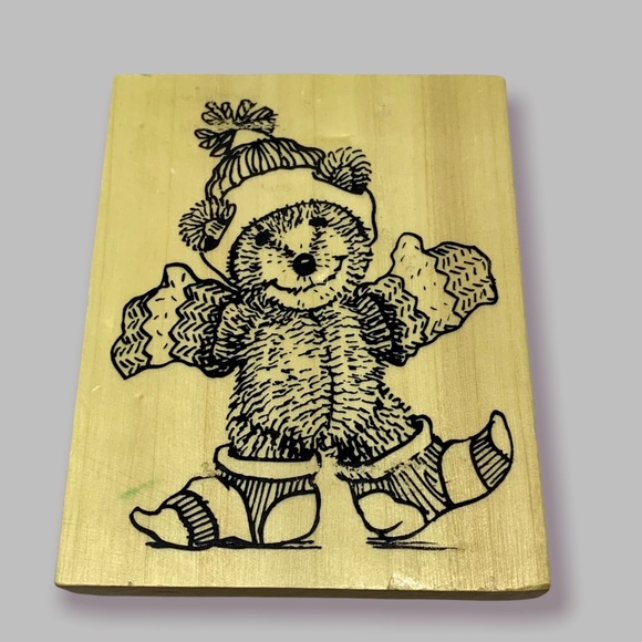 ☃️ Teddy Bear with Winter Hat and Mittens Stamp ☃️ - Picture 1 of 5